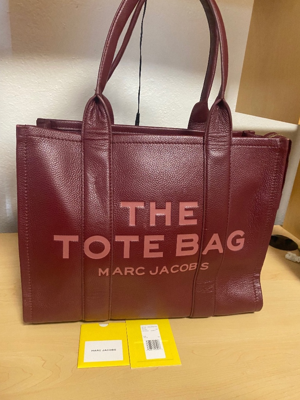 MARC JACOBS THE TOTE BAG IN LEATHER